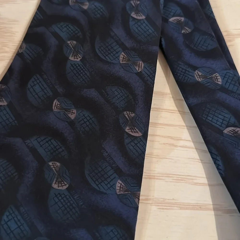 Oscar de la renta tie